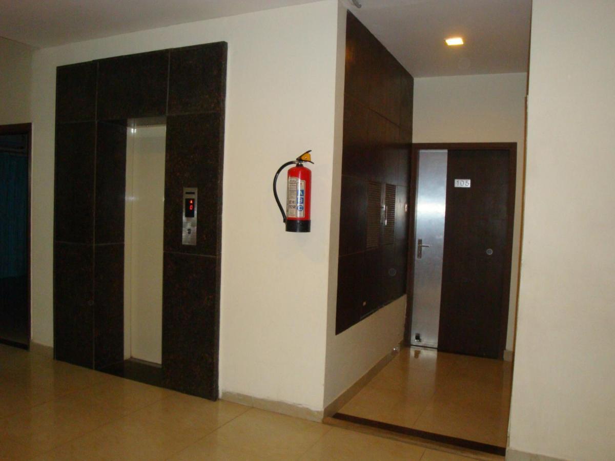 Hotel Bagla Atithi Banaras Варанаси Экстерьер фото