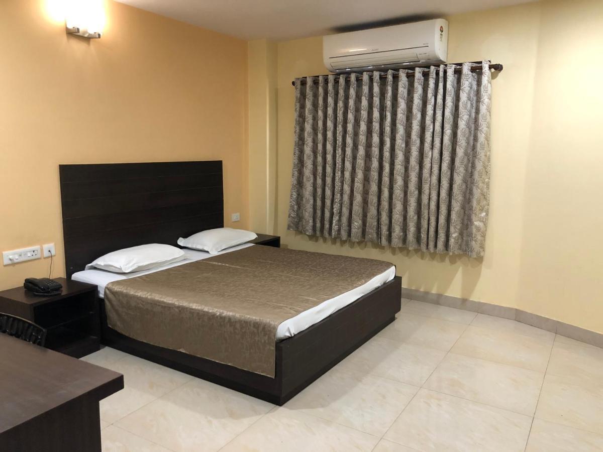 Hotel Bagla Atithi Banaras Варанаси Экстерьер фото